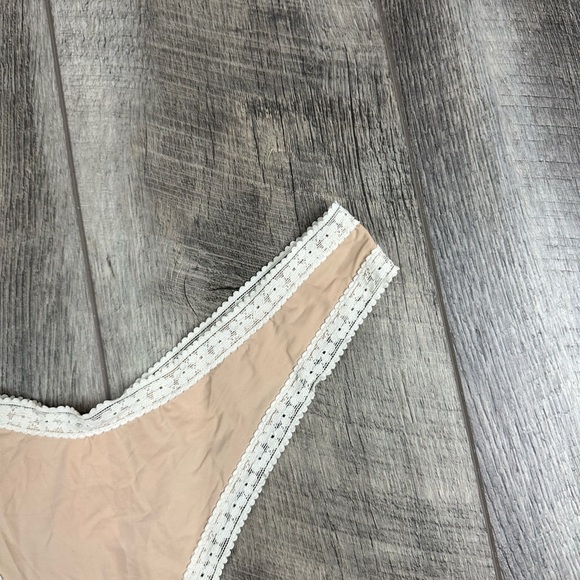 Aerie Tan Lace High Leg Thong - Picture 2 of 9